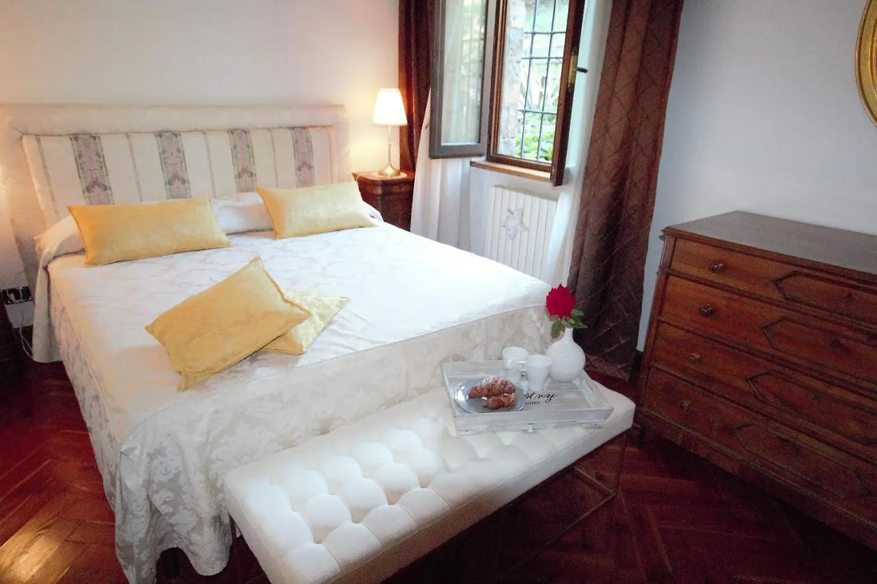 L'Antico Borgo Aparthotel Cremia 0*,  Italy