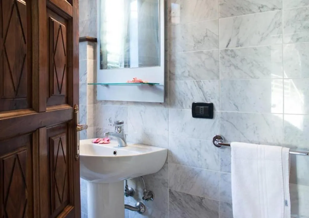 L'Antico Borgo Aparthotel Cremia Italy